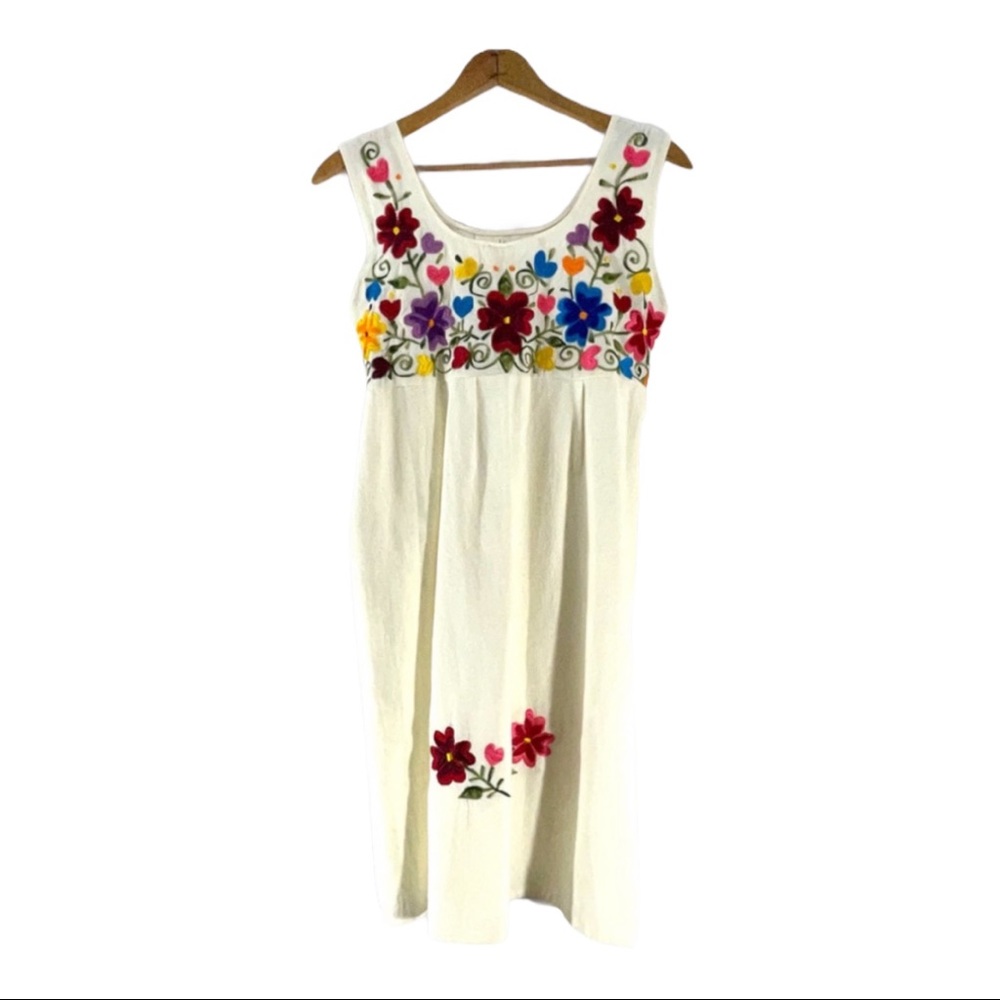 Floral Embroidered sleeveless Mexican dress